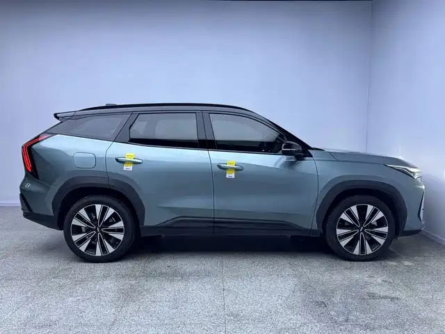 Geely Boyue L — фото 10