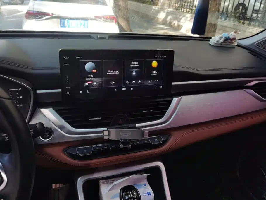 Geely Vision X6 — фото 13