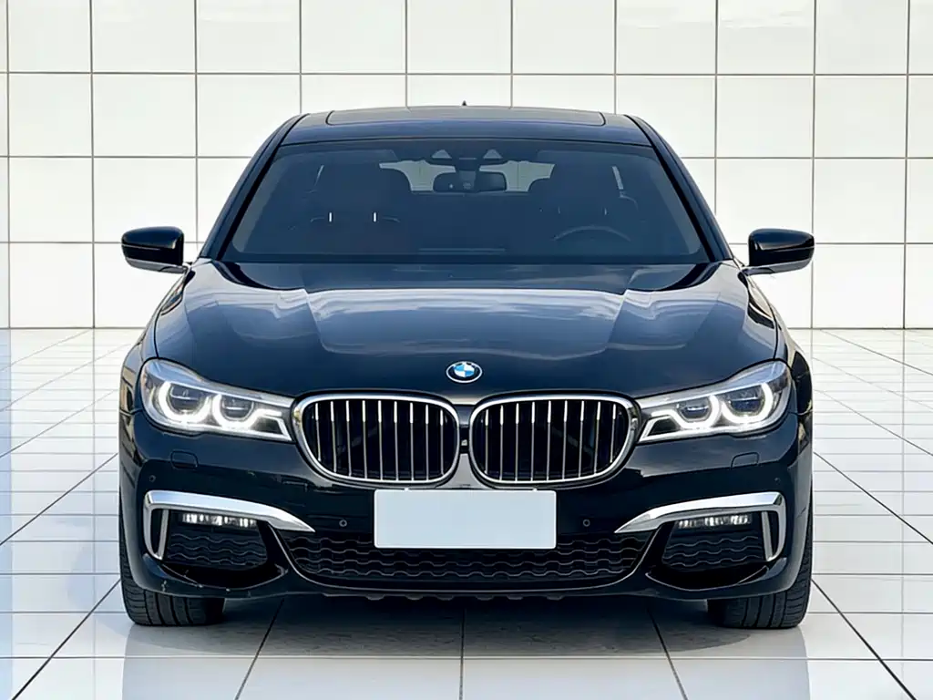 BMW 7 Series — фото 2