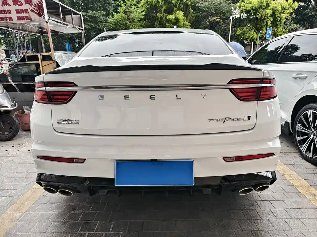 Geely Preface — фото 15