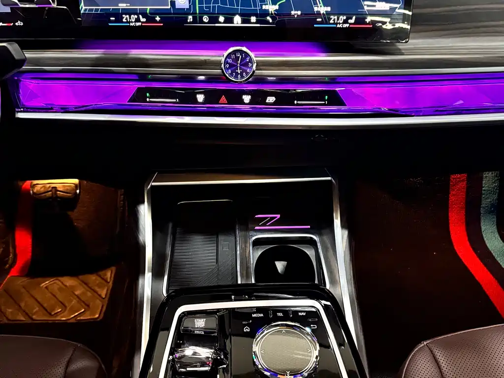 BMW 7 Series — фото 20
