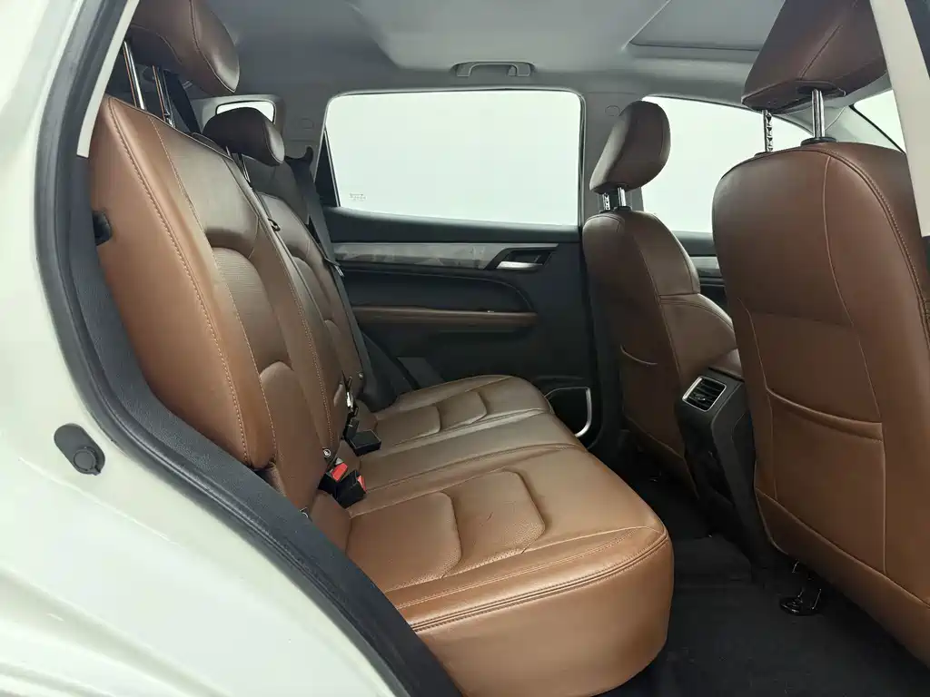Geely Vision X6 — фото 19