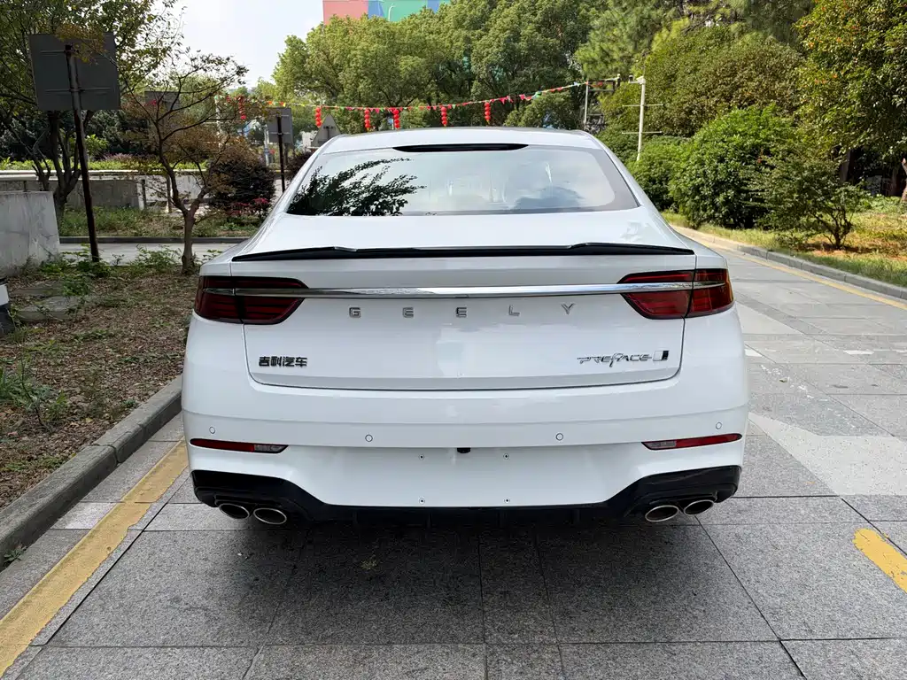 Geely Preface — фото 13