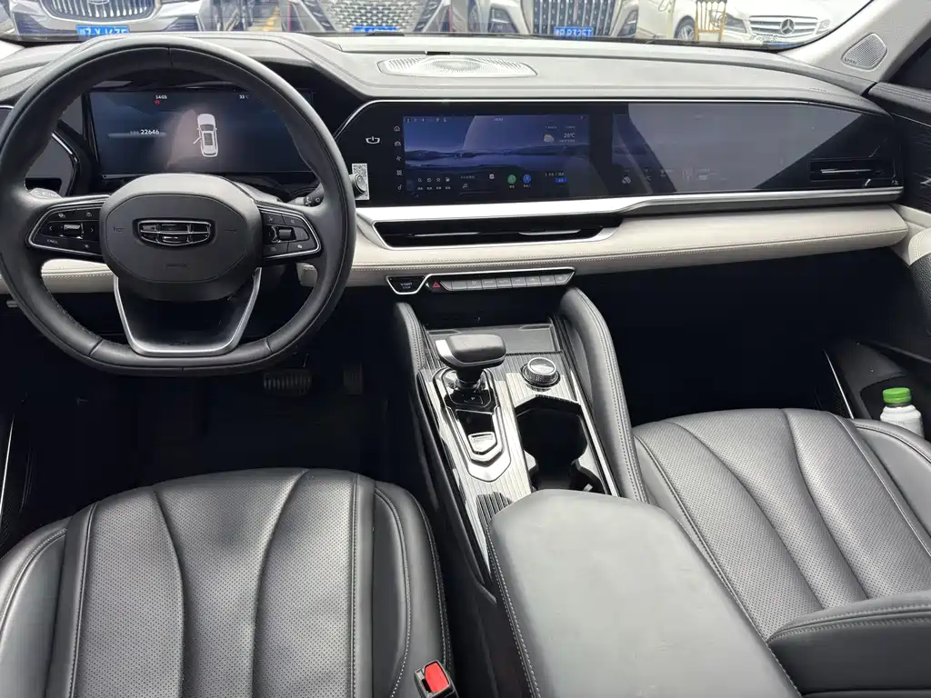 Geely Monjaro — фото 10
