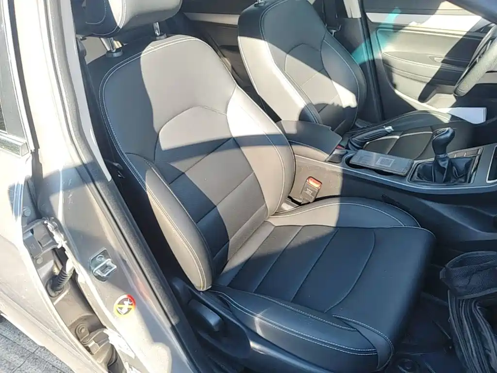 Geely Vision S1 — фото 24