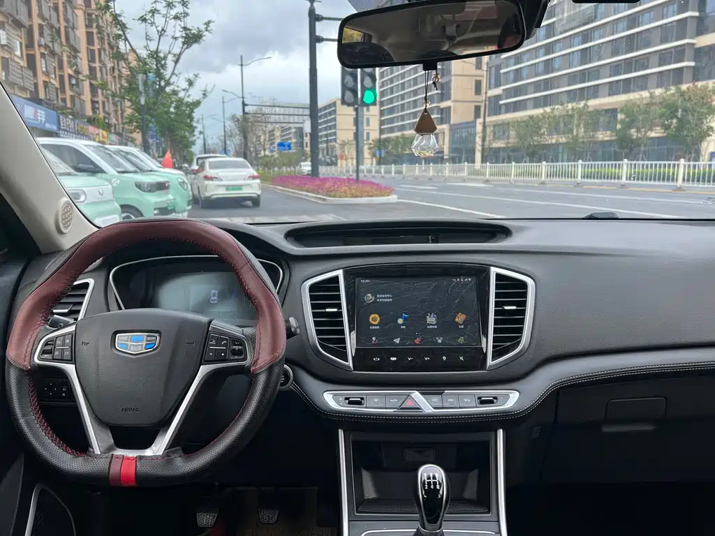 Geely Vision X6 — фото 8