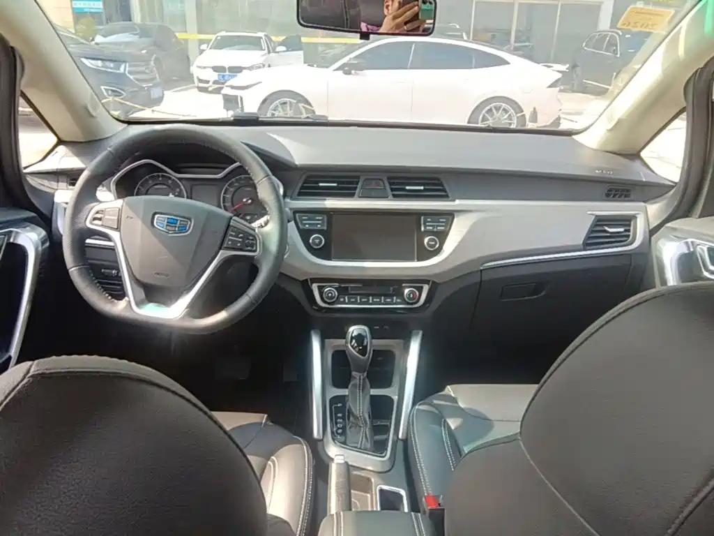 Geely Vision X3 — фото 9