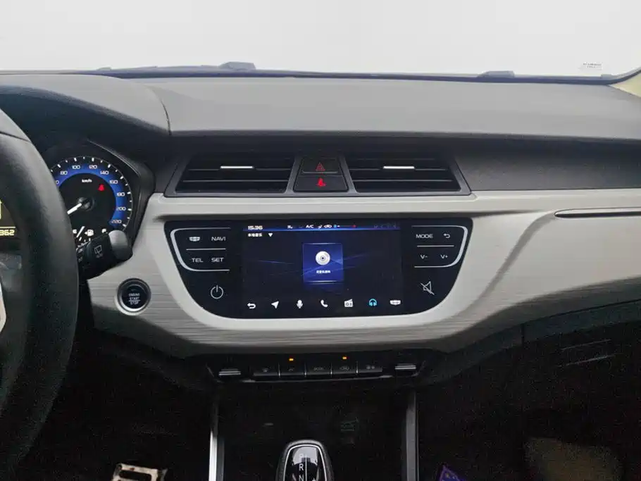 Geely Vision X3 — фото 13