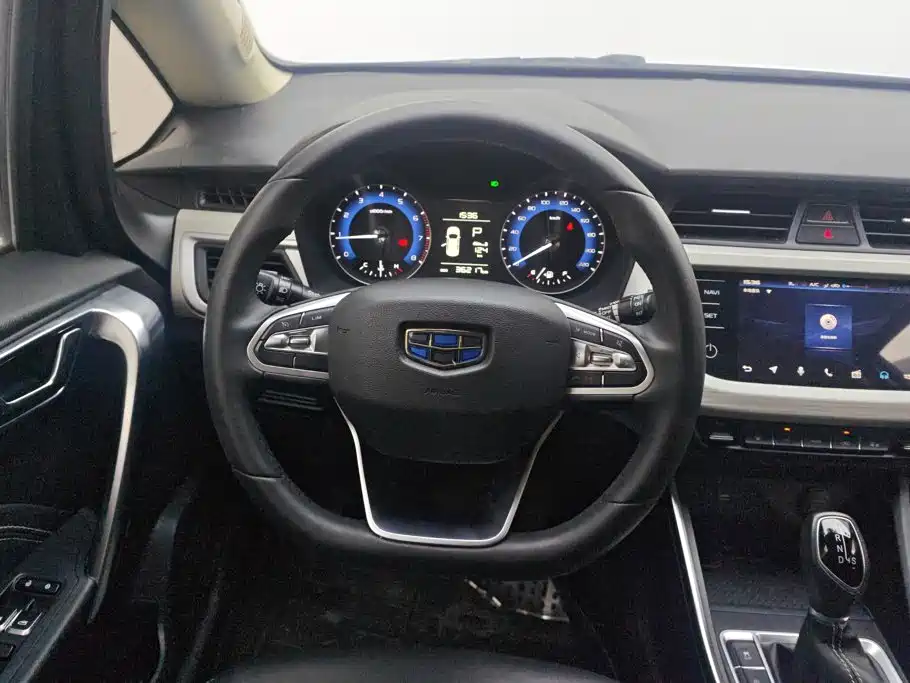 Geely Vision X3 — фото 15