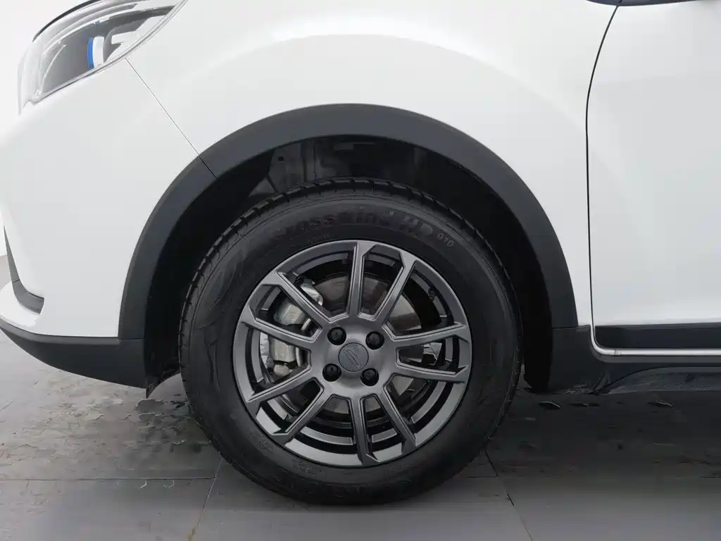 Geely Vision X3 — фото 17