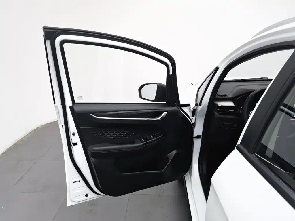 Geely Vision X3 — фото 8