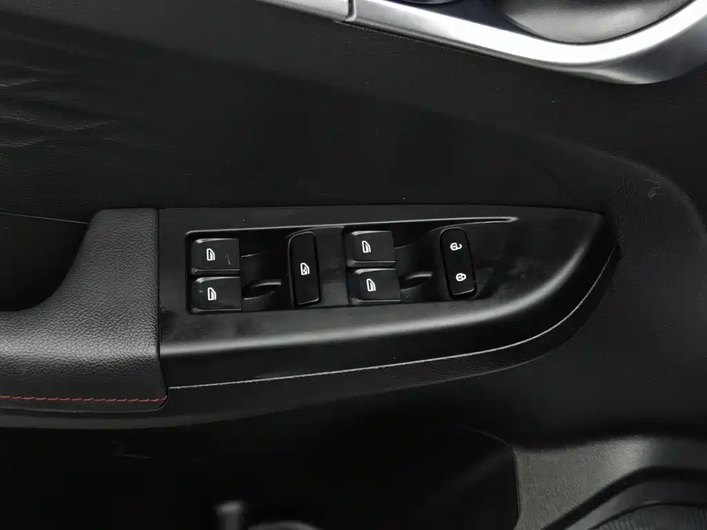 Geely Vision X3 — фото 9