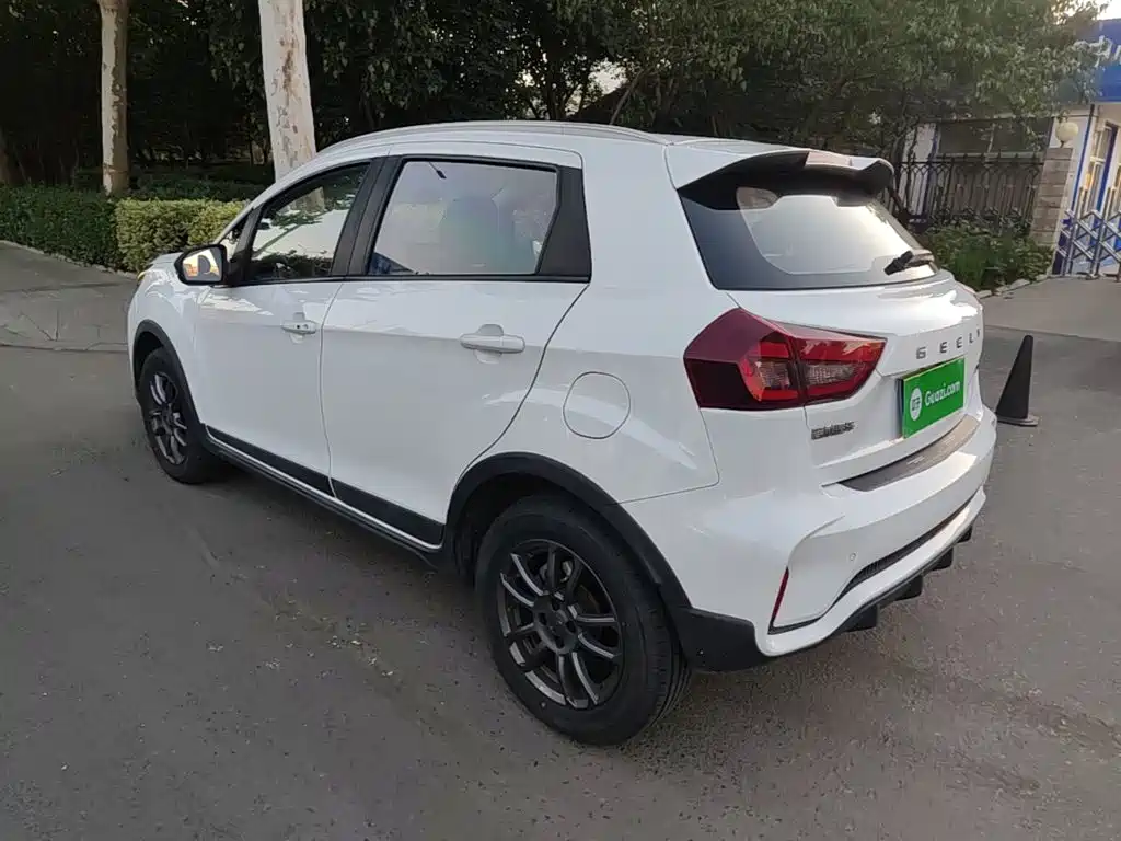 Geely Vision X3 — фото 4