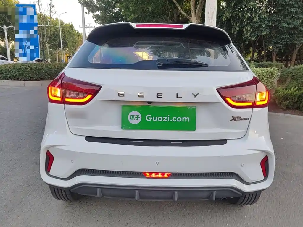 Geely Vision X3 — фото 5