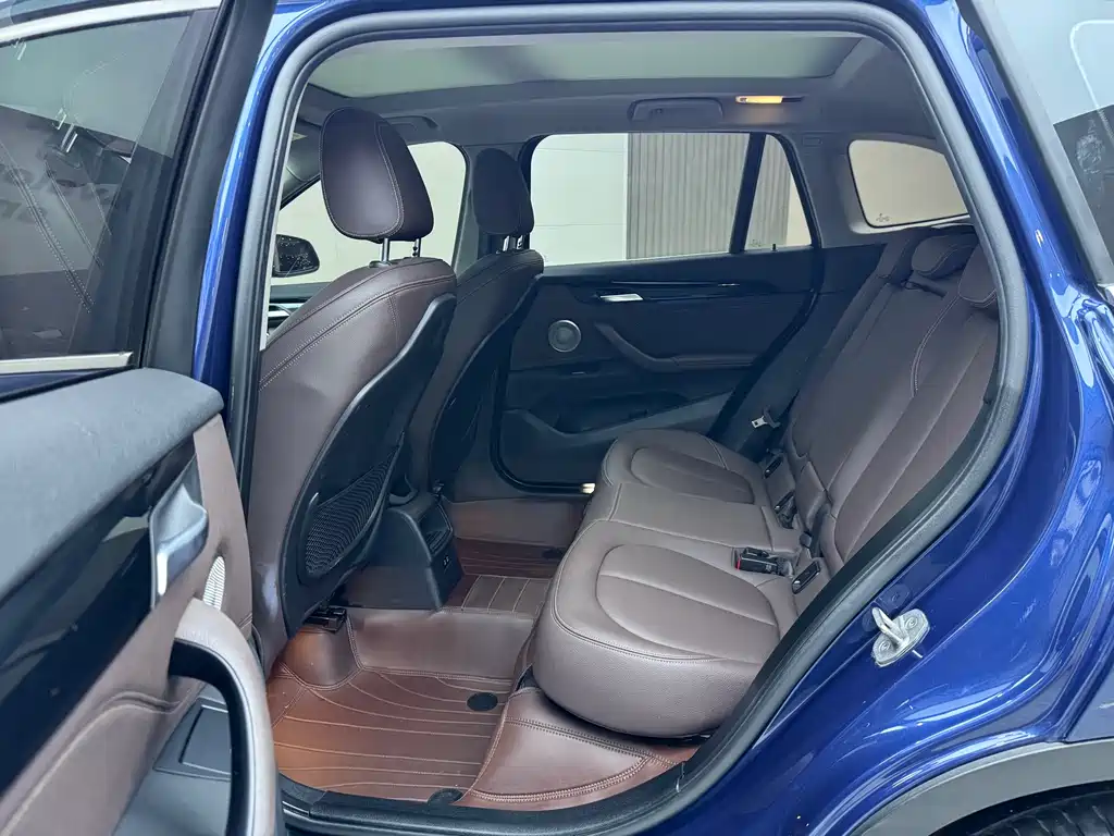 BMW X1 — фото 17