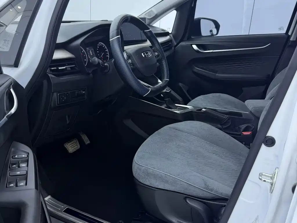 Geely Vision X3 — фото 9