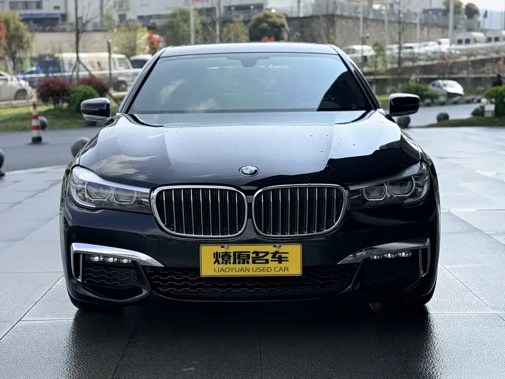 BMW 7 Series — фото 2