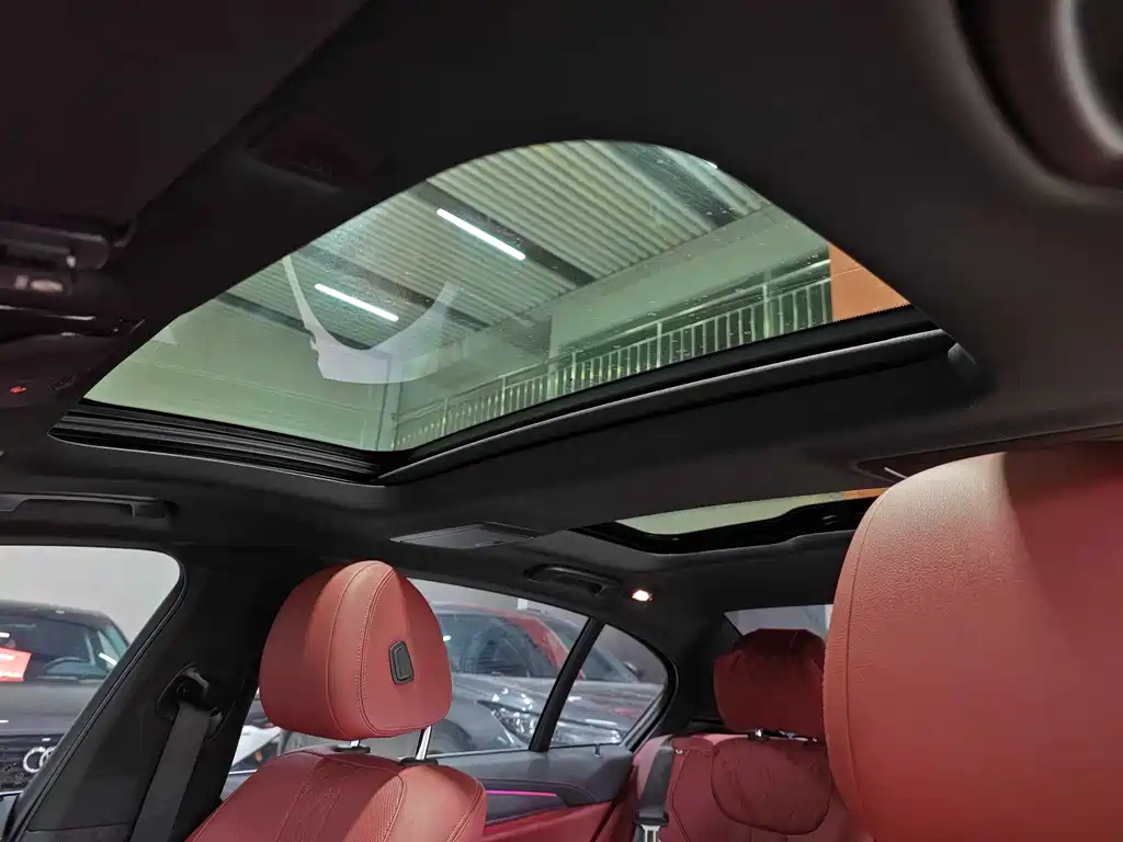 BMW 5 Series — фото 15