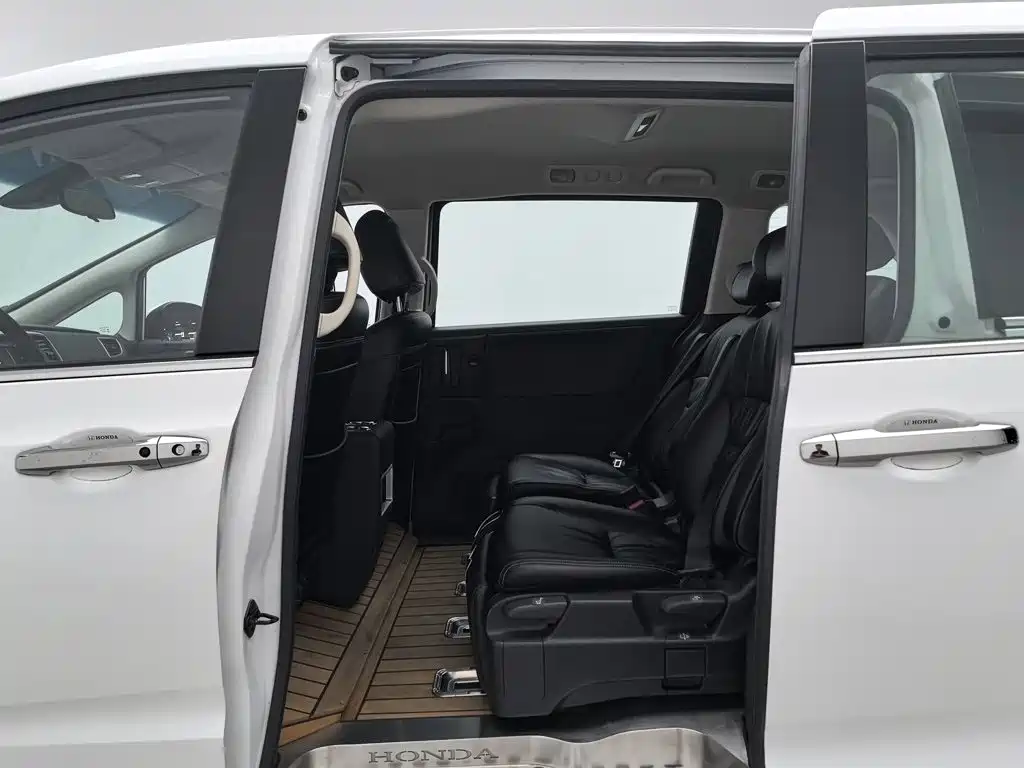 Honda Odyssey — фото 15