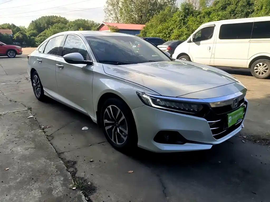 Honda Accord — фото 3