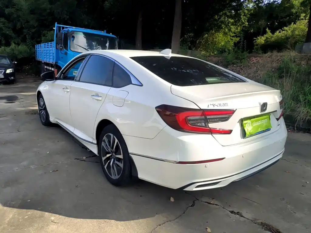 Honda Accord — фото 4