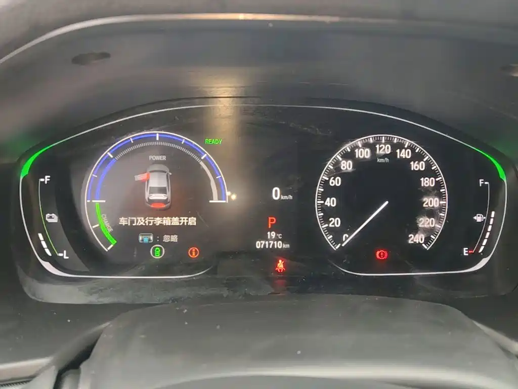 Honda Accord — фото 11