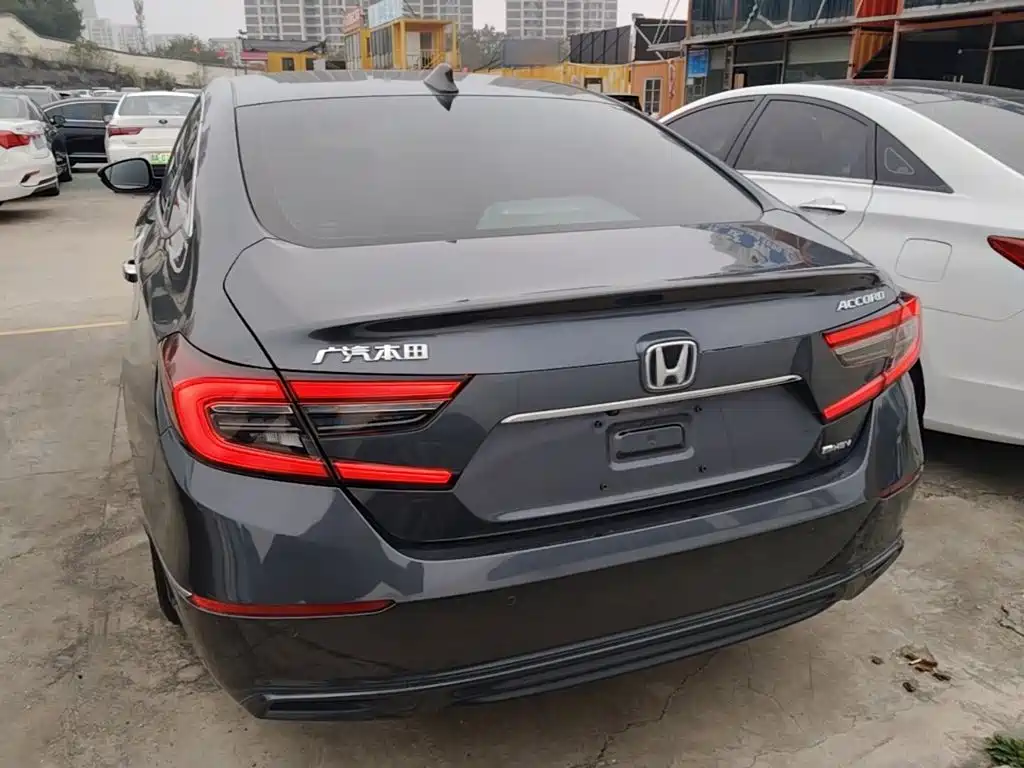 Honda Accord — фото 5