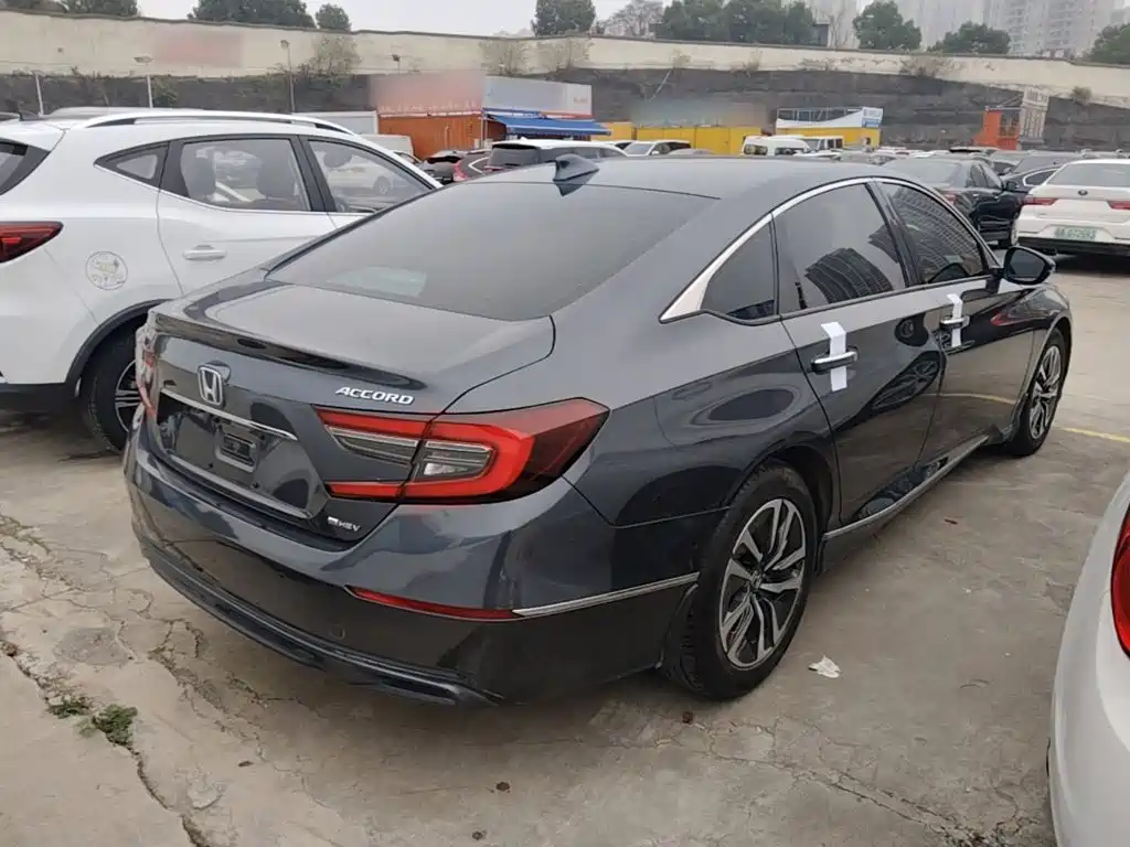 Honda Accord — фото 6