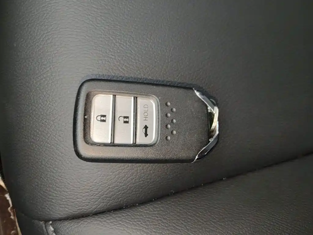 Honda Accord — фото 8