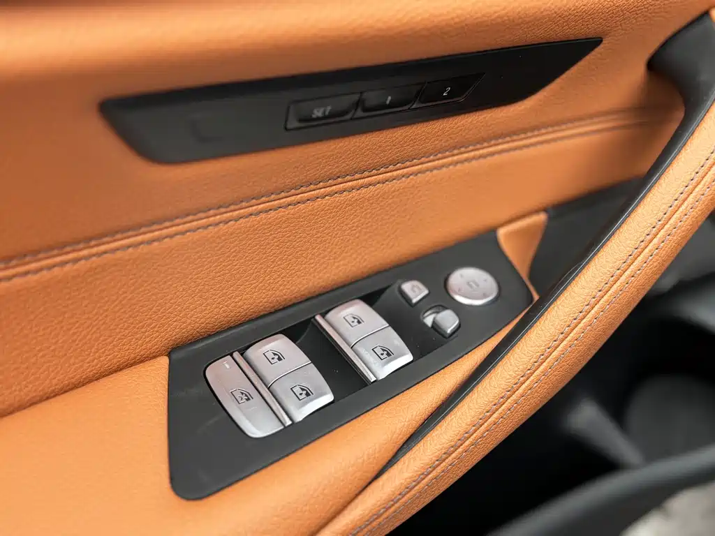 BMW 5 Series (Import) — фото 15