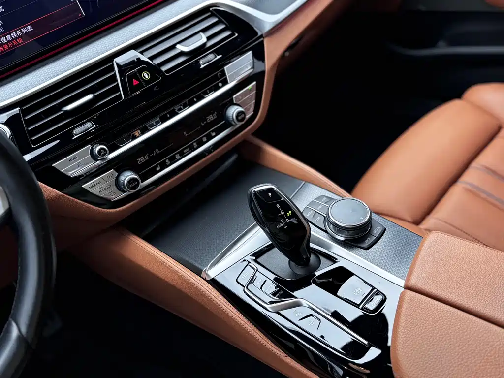 BMW 5 Series (Import) — фото 20