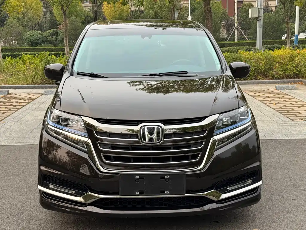 Honda Elysion — фото 2