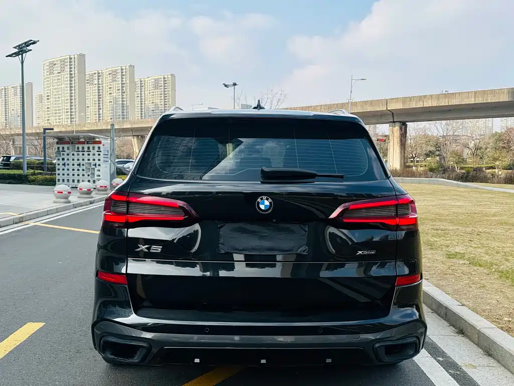 BMW X5 (Import) — фото 6
