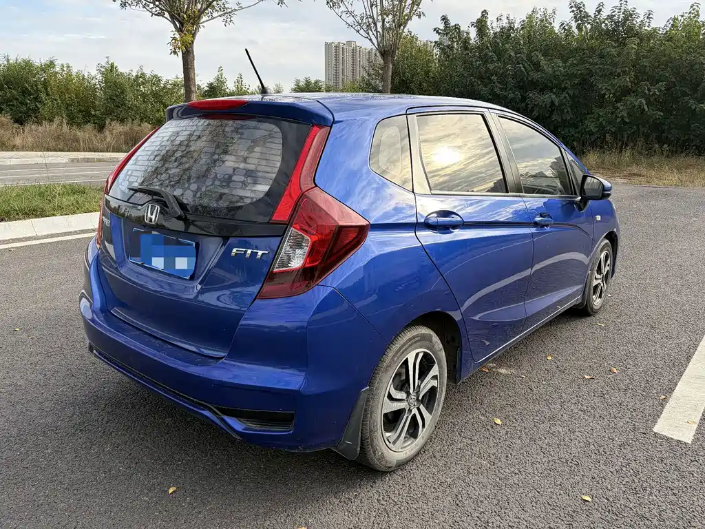 Honda Fit — фото 4