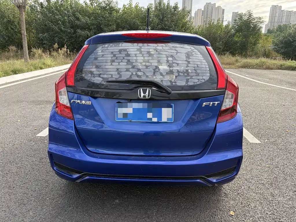 Honda Fit — фото 5