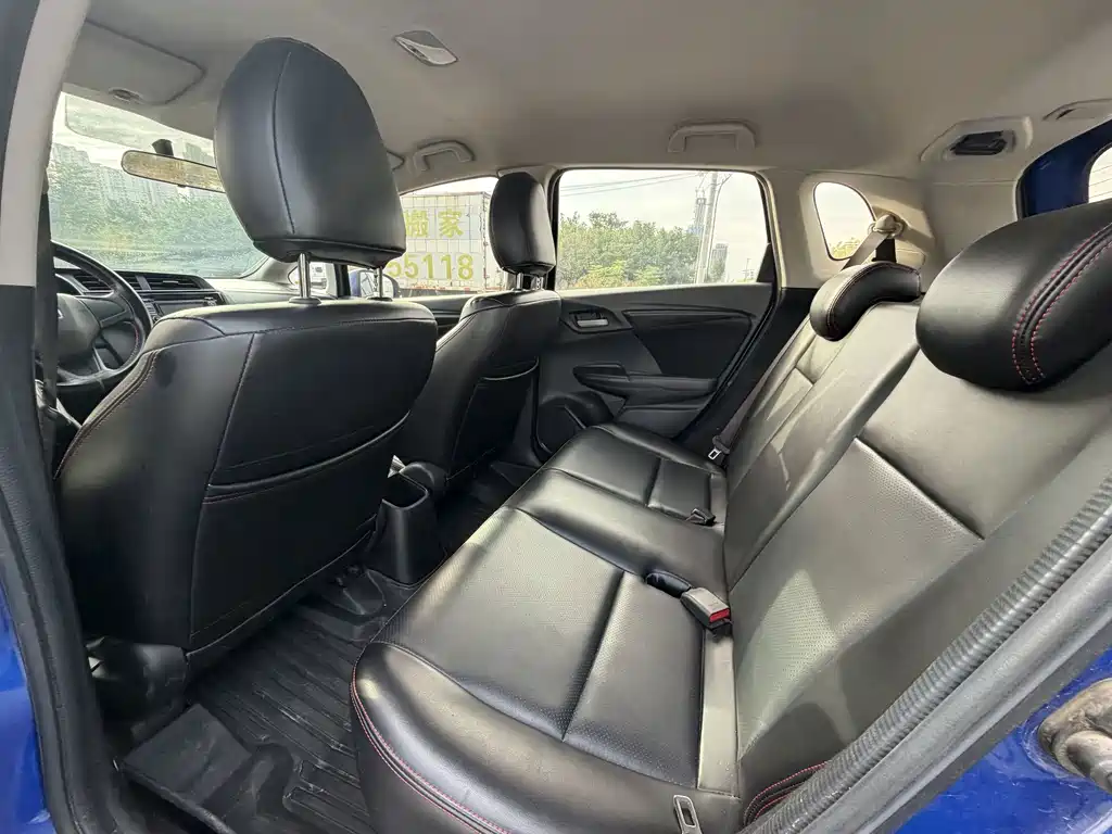 Honda Fit — фото 9
