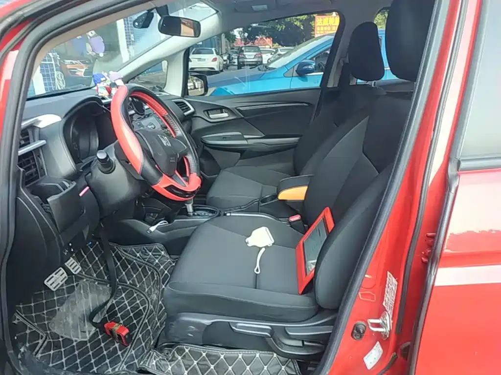 Honda Fit — фото 14