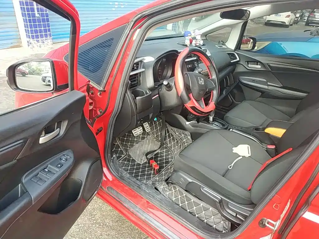 Honda Fit — фото 15