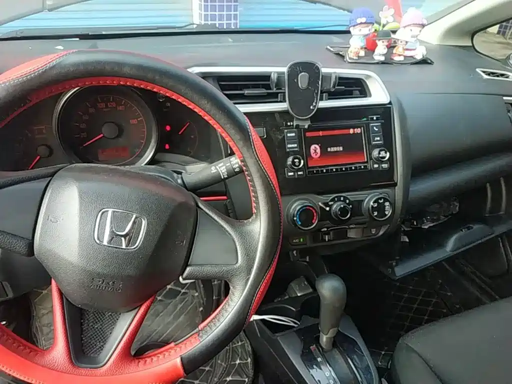 Honda Fit — фото 9
