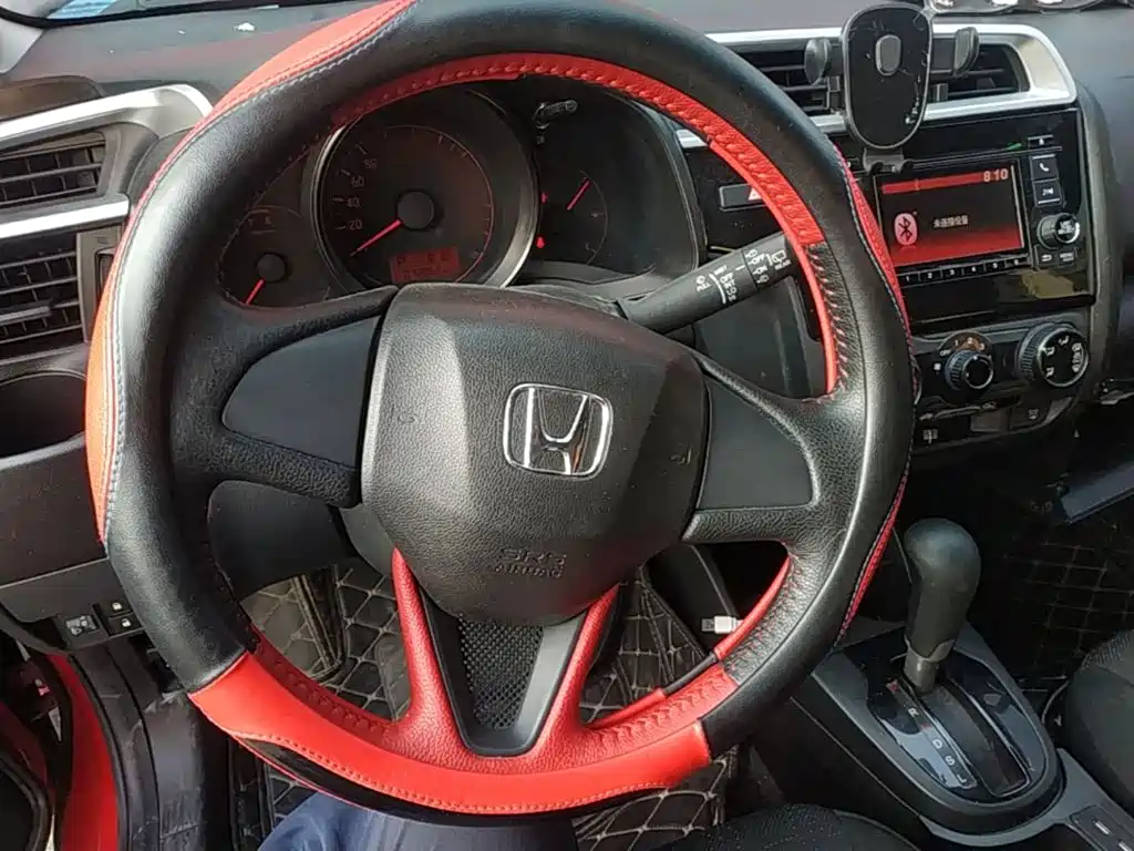 Honda Fit — фото 10