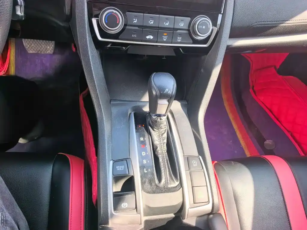 Honda Civic — фото 13