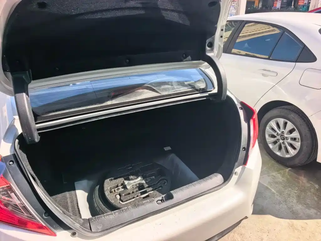 Honda Civic — фото 18