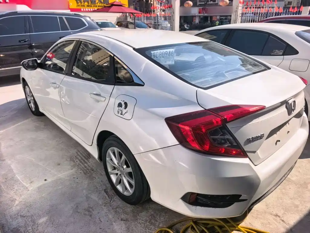 Honda Civic — фото 4