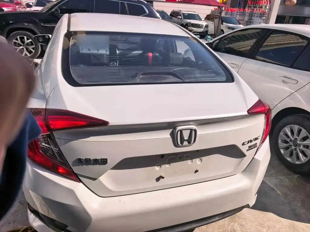 Honda Civic — фото 5