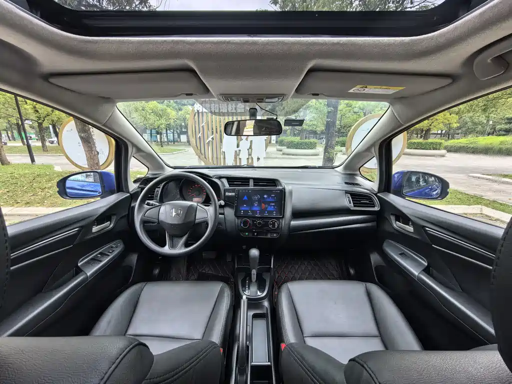 Honda Fit — фото 5