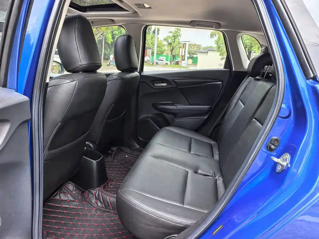 Honda Fit — фото 6