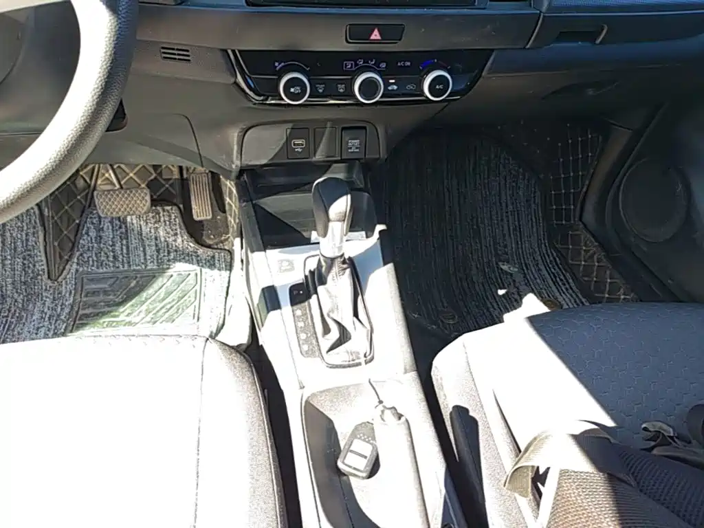 Honda Fit — фото 13