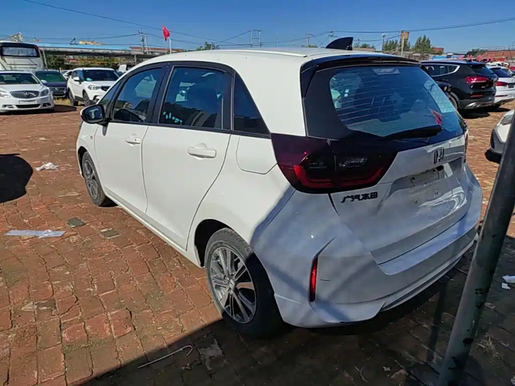 Honda Fit — фото 4