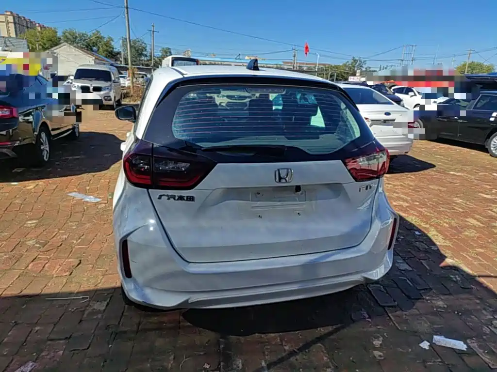 Honda Fit — фото 5