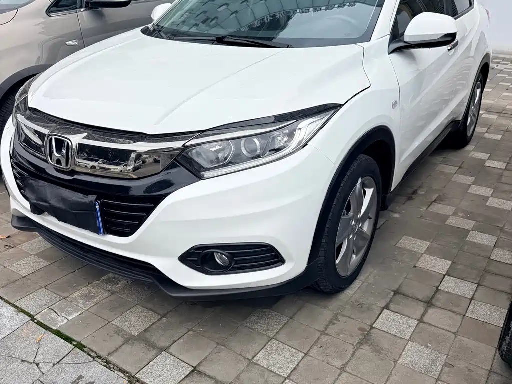 Honda Vezel — фото 1